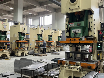 Гибка и сборка листов