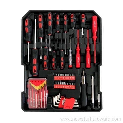 инструментальная тележка с молотком